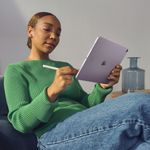 iPad_Air_11_M2_WiFi_Starlight_PDP_Image_Position_5_05__GENS.jpg